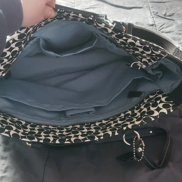 Coach diaper bag - Picture 4 of 6